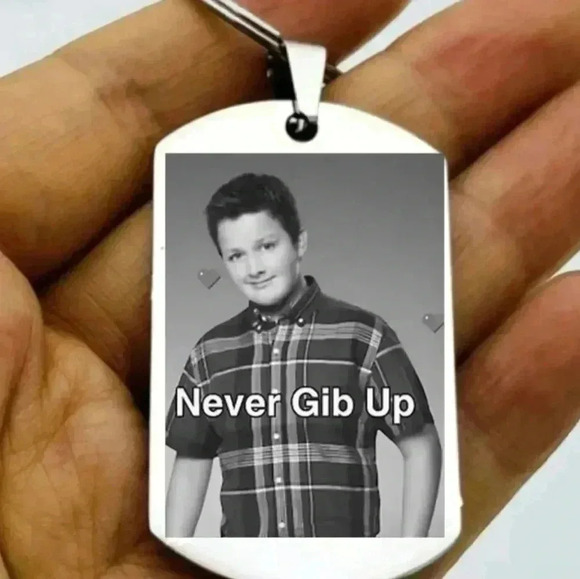 Never gib up hot meme Keychain - Picture 1 of 1